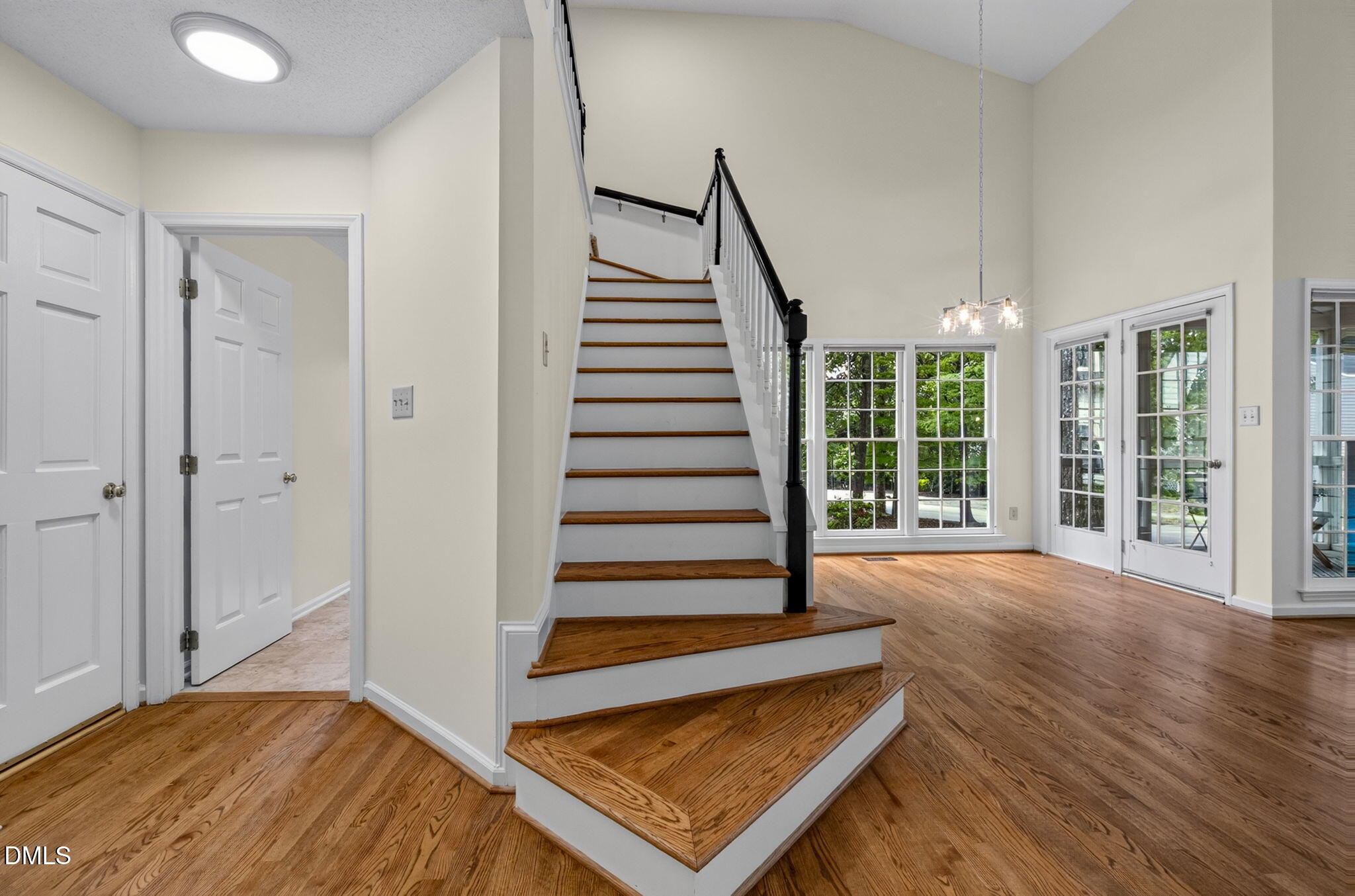 20 Renwick Court Raleigh, NC 27615 - Photo 7 of 52 15-web-or-mls-20 Renwick Court - 15