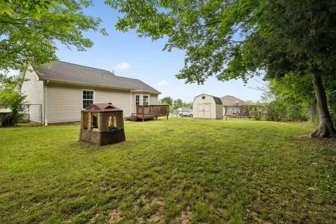 a house view with a outdoor space
