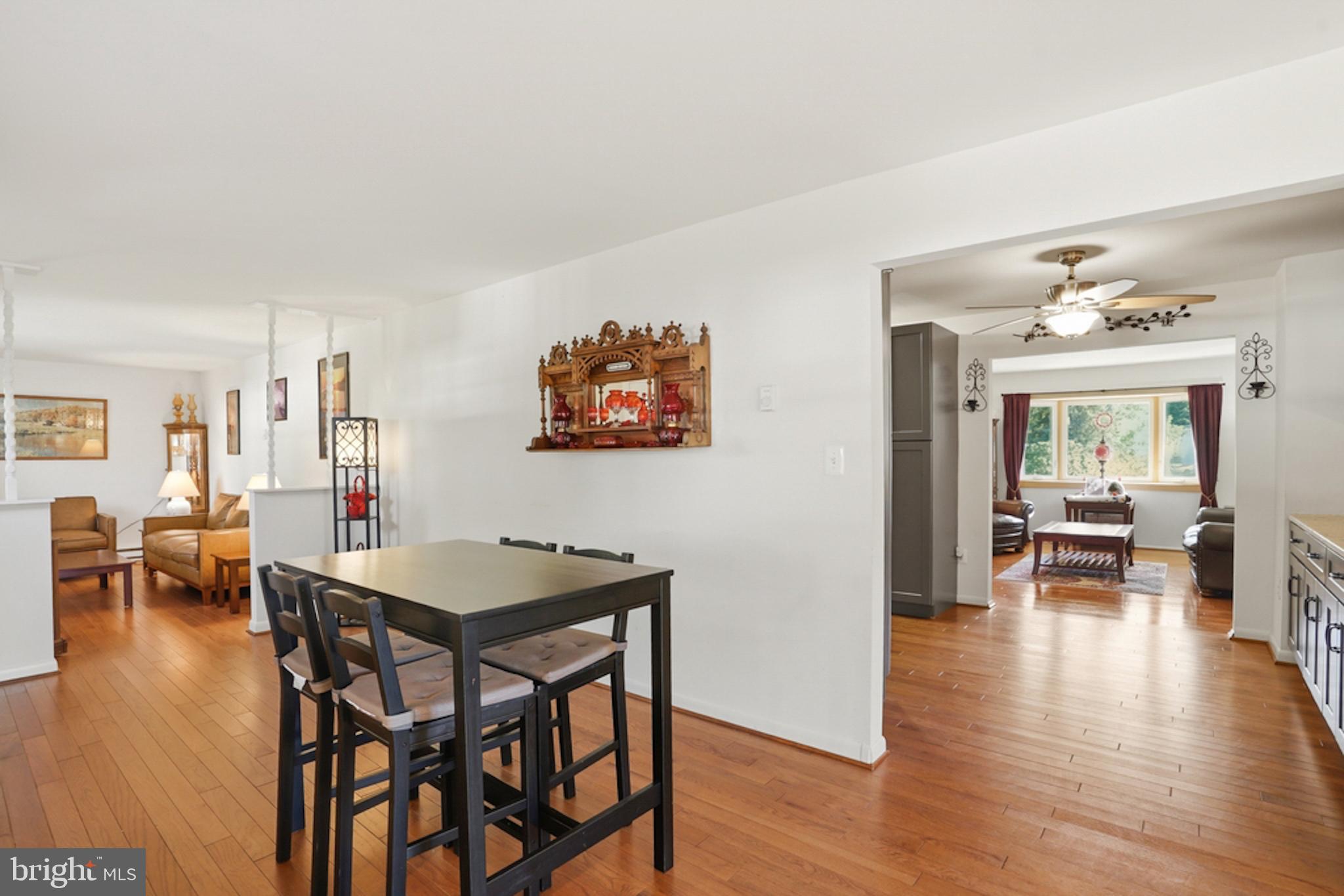 13203 Delaney Road Woodbridge, VA 22193 - Photo 19 of 43 Inviting open layout with warm tones.