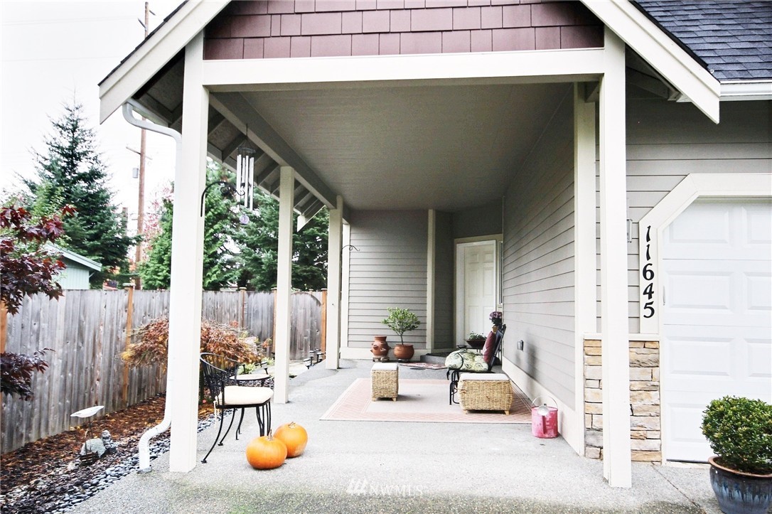 11645 Southeast 189th Place Renton, WA 98058 - Photo 2 of 25 Gallery Image 2