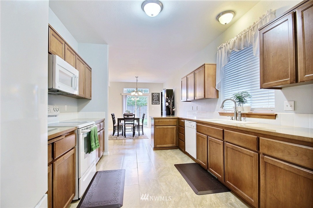 11645 Southeast 189th Place Renton, WA 98058 - Photo 8 of 25 Gallery Image 8