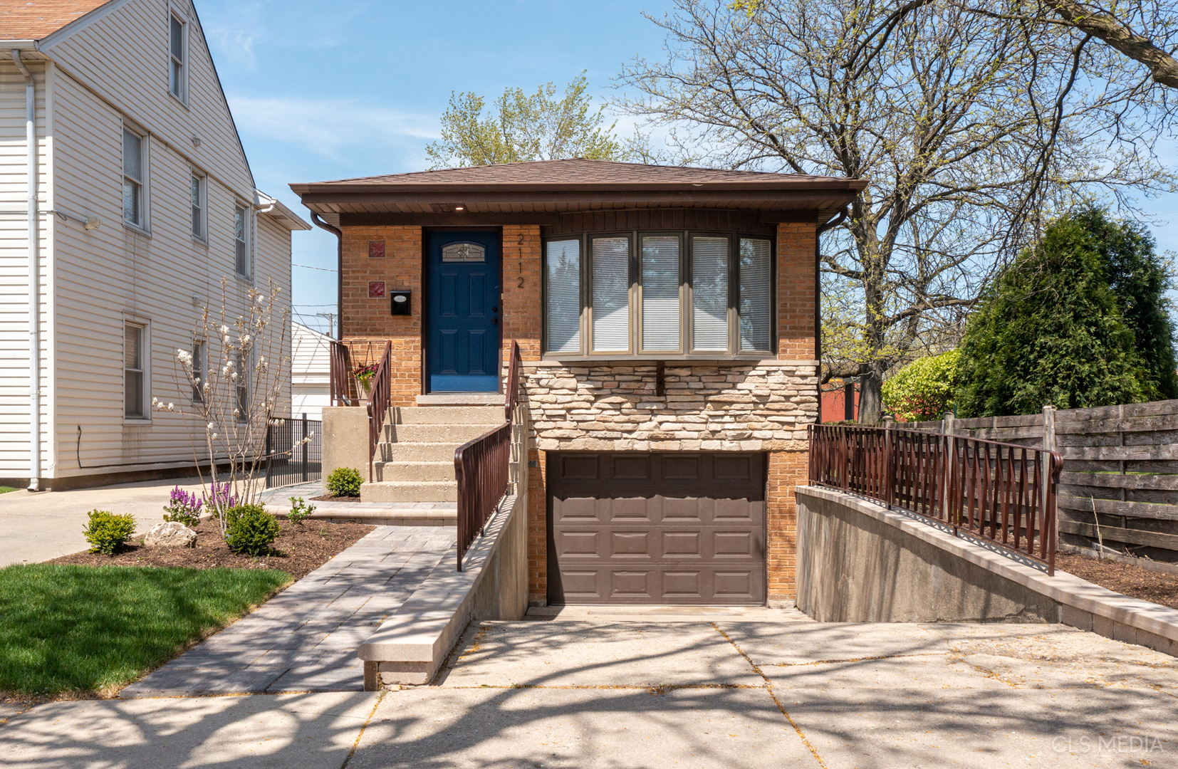 a view of house with a outdoor space