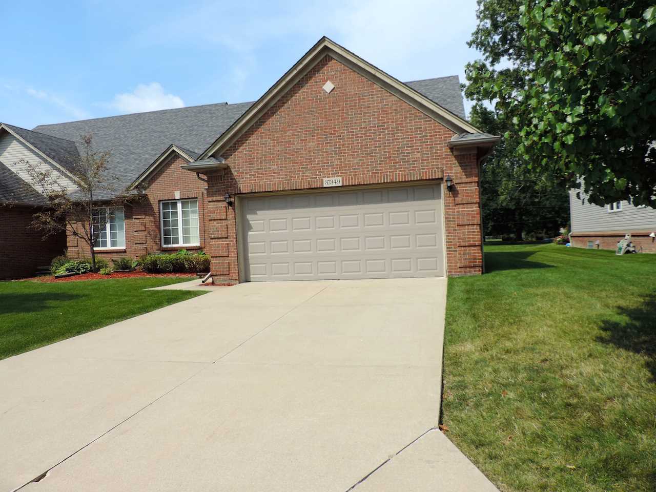 37349 Ryan Sterling Heights, MI 48310 - Photo 1 of 20 31258343.JPG