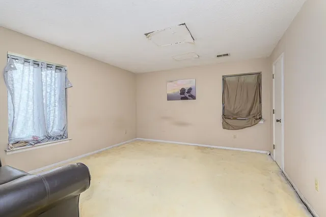 $229,000 | 10038 North Locust Street, Kansas City, MO 64155