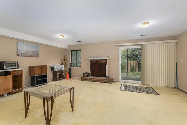 $229,000 | 10038 North Locust Street, Kansas City, MO 64155