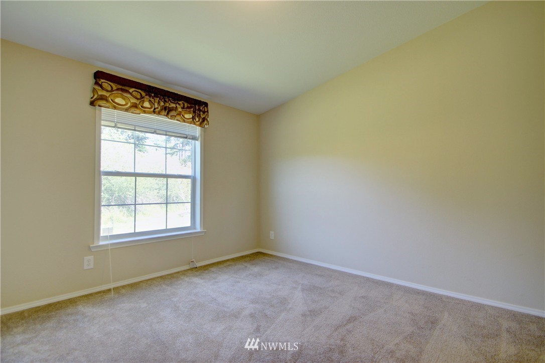 3758 North Hoffman Road Oak Harbor, WA 98277 - Photo 12 of 25 Gallery Image 12