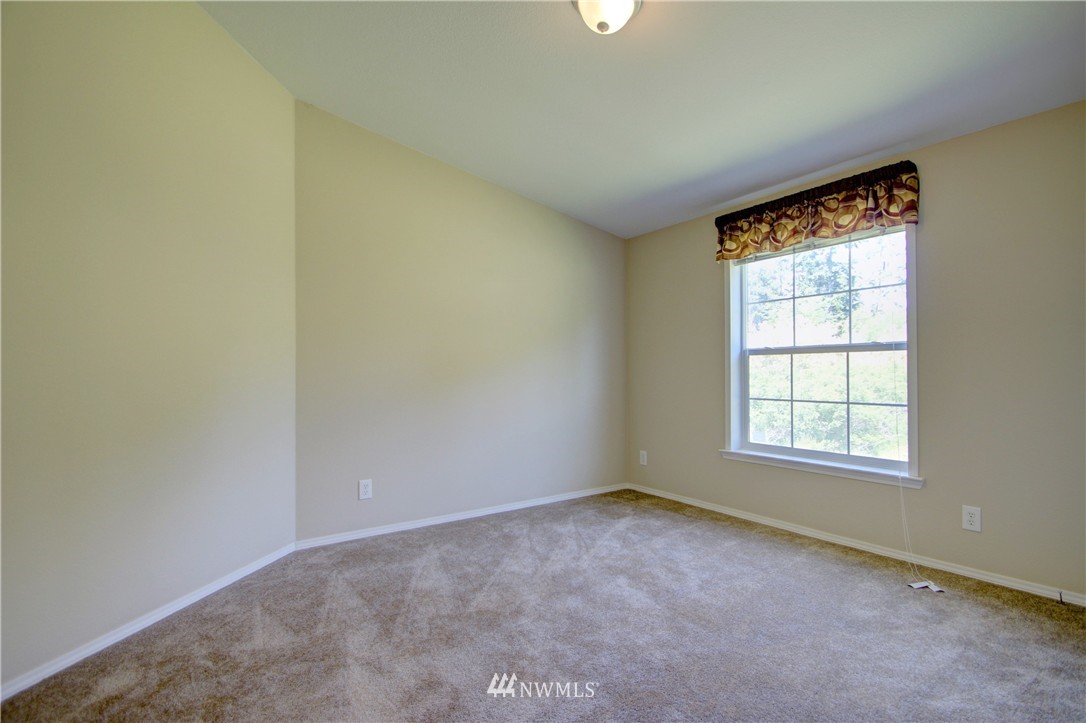 3758 North Hoffman Road Oak Harbor, WA 98277 - Photo 14 of 25 Gallery Image 14