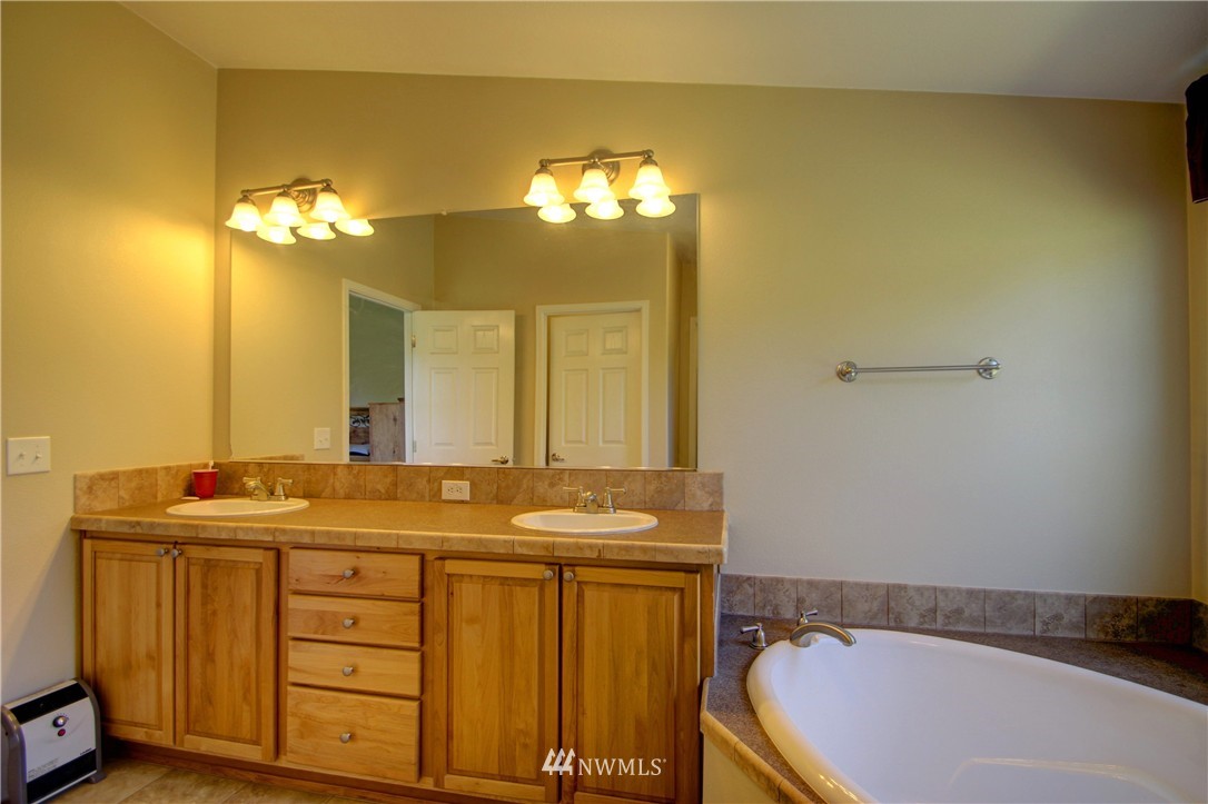 3758 North Hoffman Road Oak Harbor, WA 98277 - Photo 20 of 25 Gallery Image 20