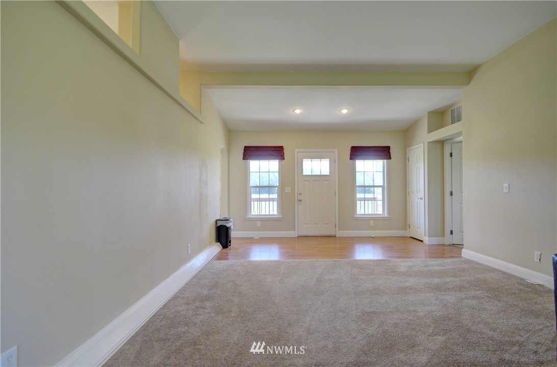 3758 North Hoffman Road Oak Harbor, WA 98277 - Photo 9 of 25 Gallery Image 9