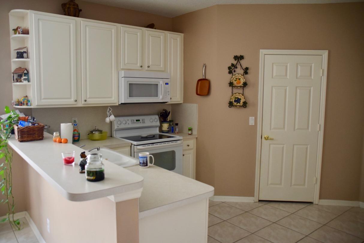 12353 Riverfalls Court Boca Raton, FL 33428 - Photo 13 of 37 kitchen