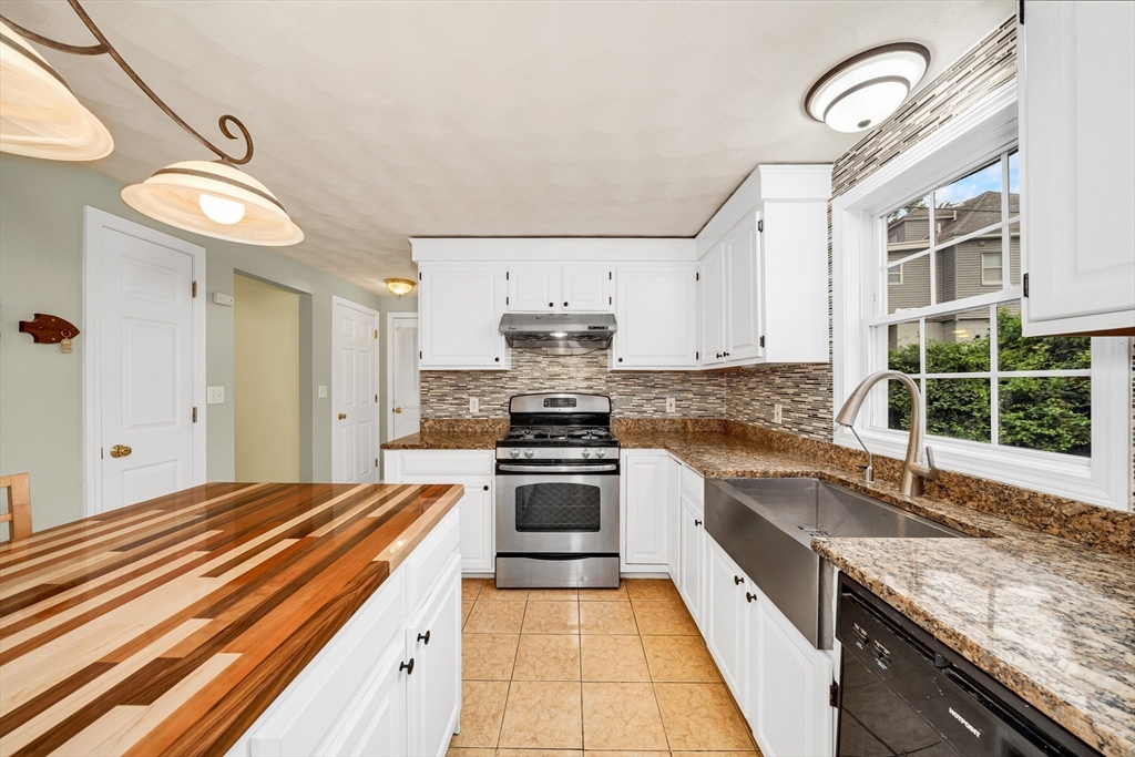 15 Aberdeen Road Methuen, MA 01844 - Photo 19 of 34