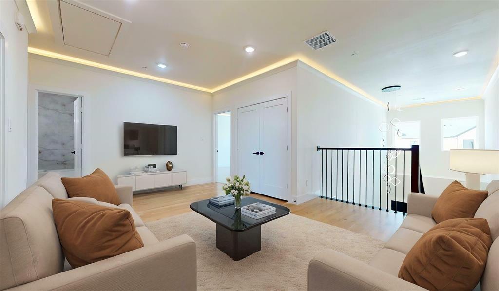 4439 Fatima Drive Irving, TX 75062 - Photo 14 of 30