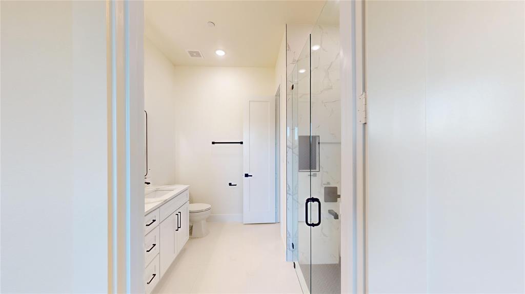 4439 Fatima Drive Irving, TX 75062 - Photo 10 of 30