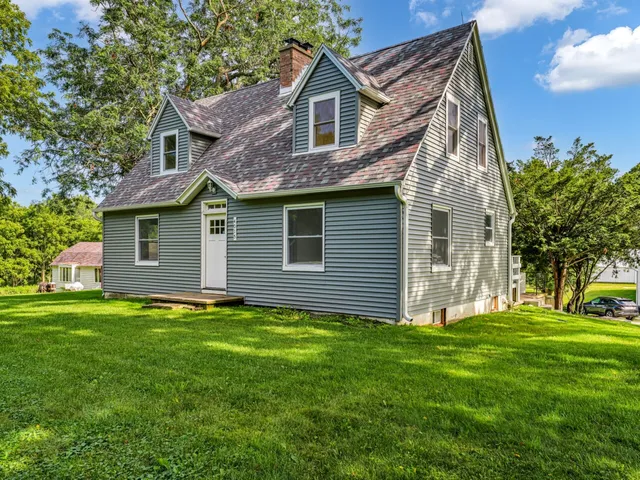 $2,800 | W4015 Black Point Road, Lake Geneva, WI 53147