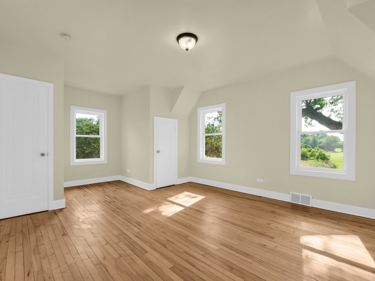 W4015 Black Point Road Lake Geneva, WI 53147 - Photo 16 of 28 Photo 16