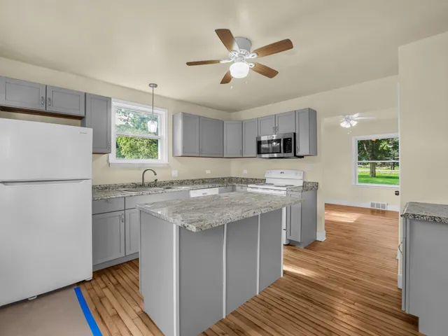 $2,800 | W4015 Black Point Road, Lake Geneva, WI 53147