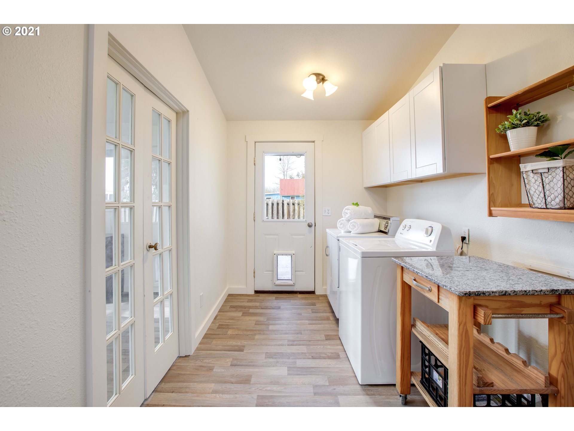 92424 Carnegie Road Astoria, OR 97103 - Photo 14 of 32