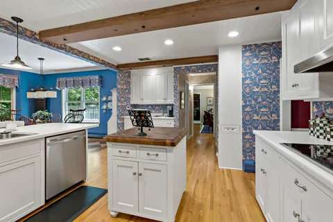 $1,100,000 | 1330 Urbandale Lane North, Plymouth, MN 55447