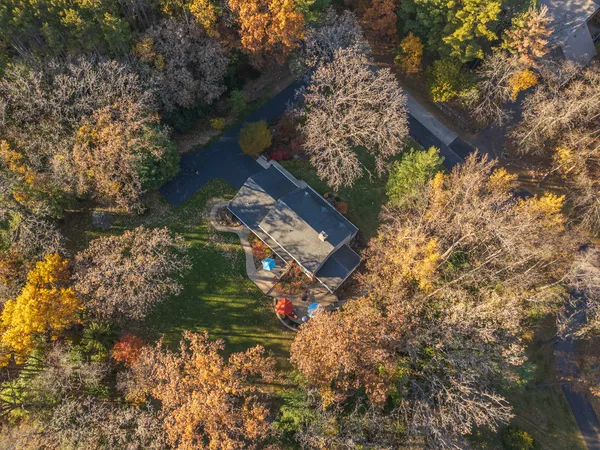 $550,000 | 9217 Shadow Lane, Bull Valley, IL 60097