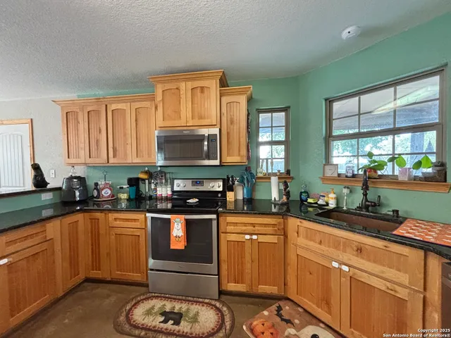 $280,000 | 128 Dunning Street, Gonzales, TX 78629