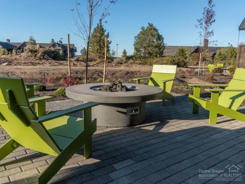 19134 Gateway Loop Bend, OR 97702 - Photo 10 of 25 Additional Photo