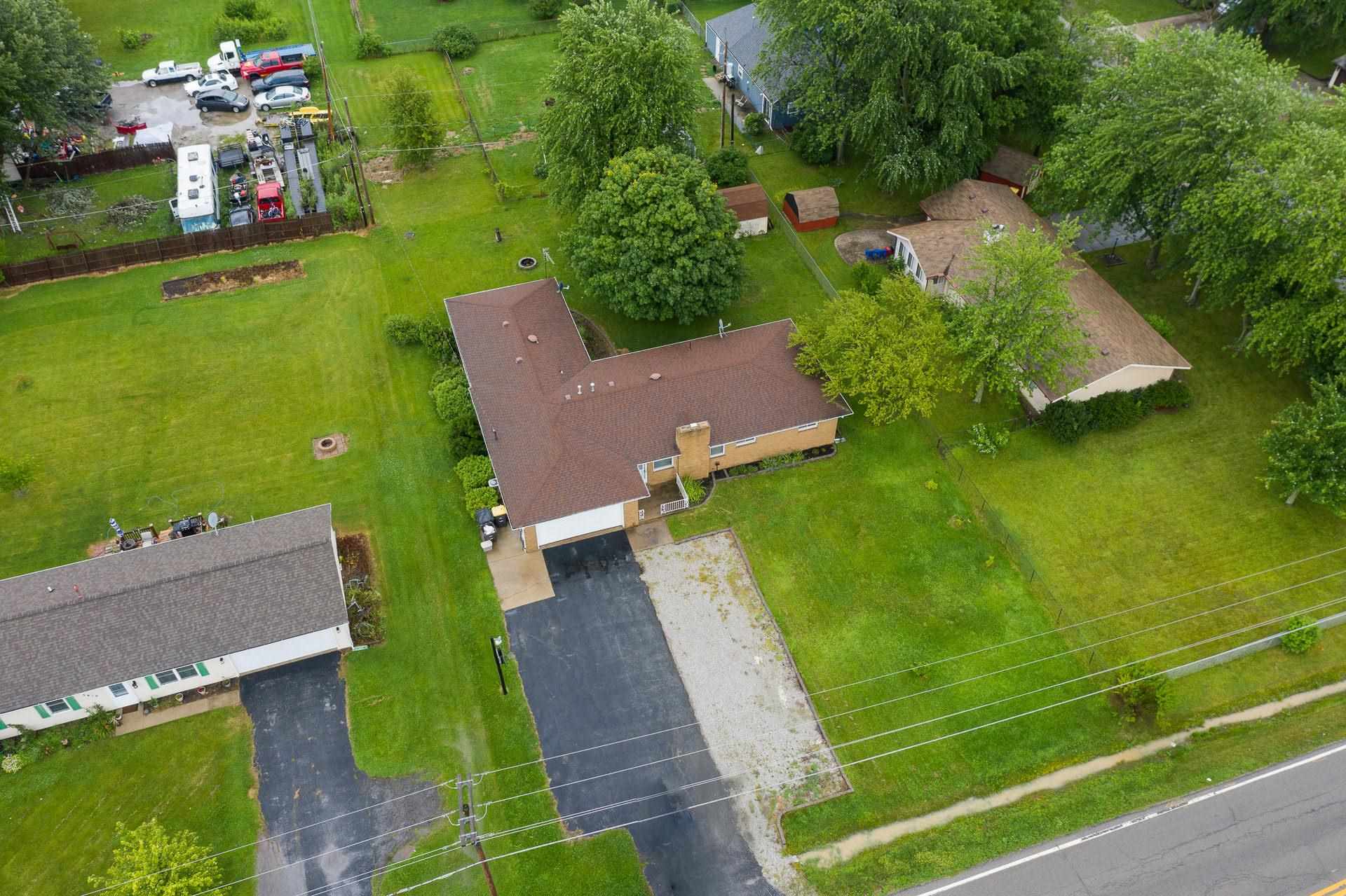 5814 Lahmeyer Road Fort Wayne, IN 46835 - Photo 5 of 29 Gallery Image 5