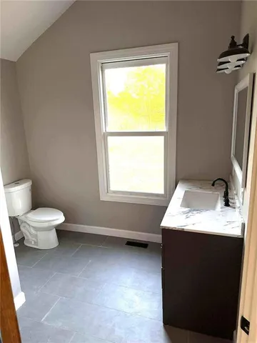 $455,000 | 17718 East 1700th Road, La Cygne, KS 66040