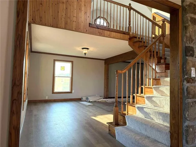 $455,000 | 17718 East 1700th Road, La Cygne, KS 66040