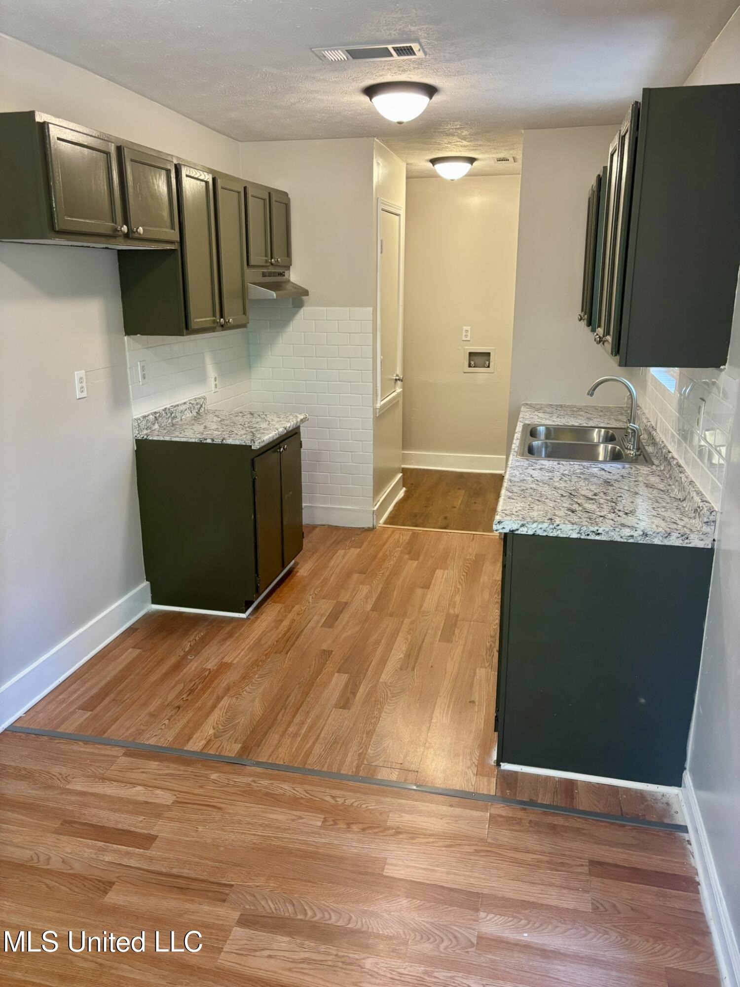 619 West Sunset Drive Brandon, MS 39042 - Photo 4 of 14 IMG_5125