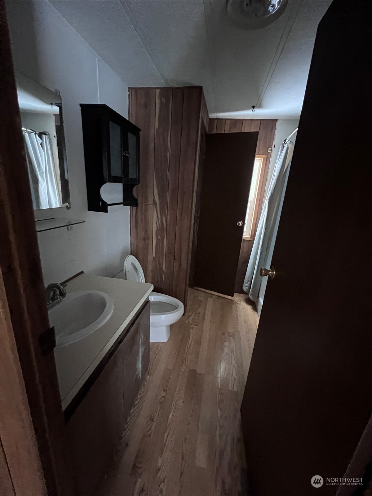 2408 Newberg Road Snohomish, WA 98290 - Photo 7 of 32 a bathroom with a sink toilet and shower