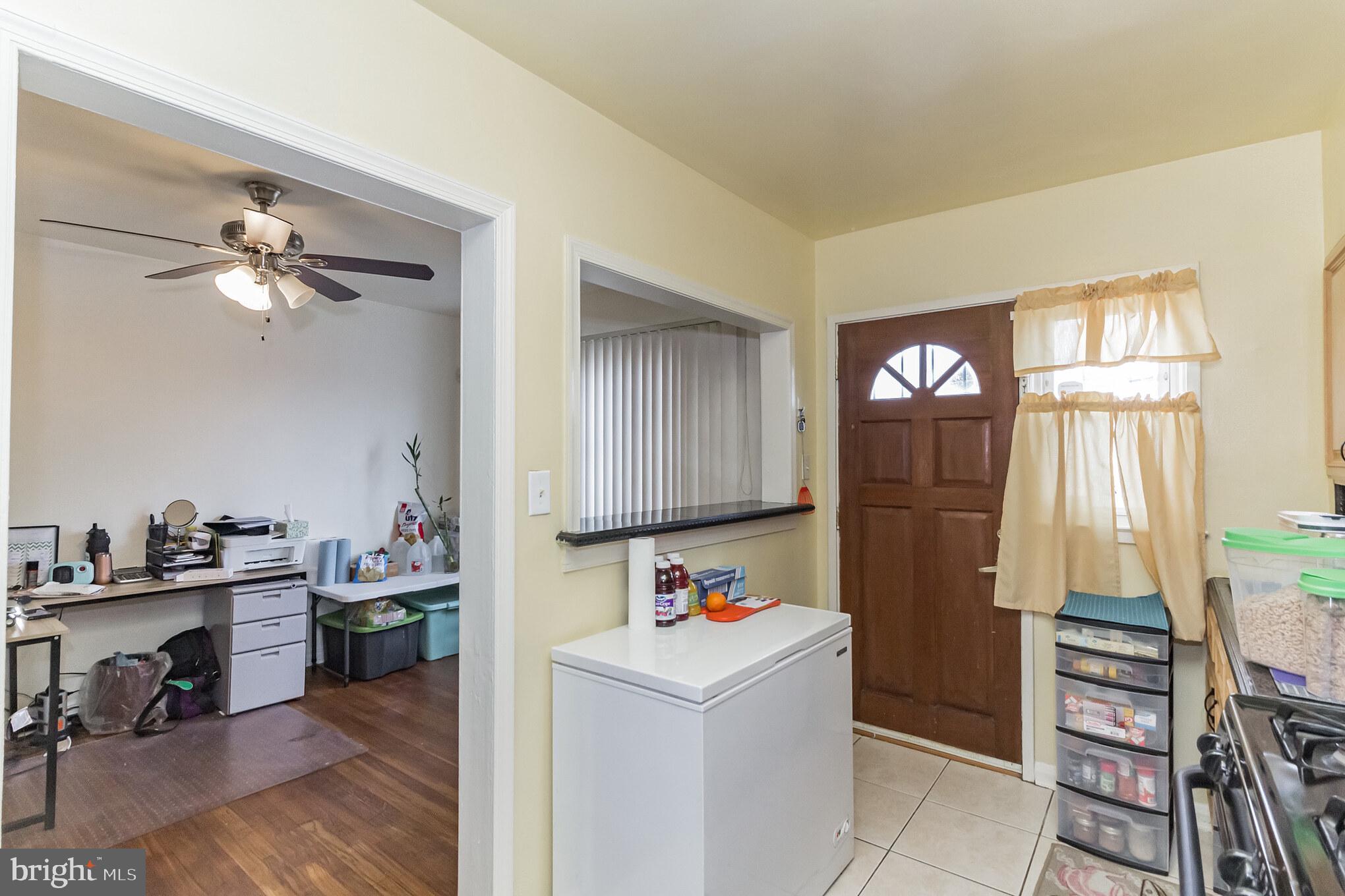 571 Brisbane Road Baltimore, MD 21229 - Photo 13 of 33