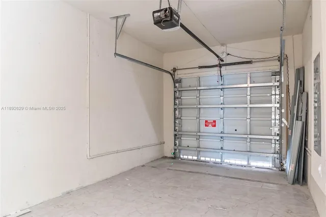 $3,000 | 17062 Southwest 95th Terrace, Miami, FL 33196