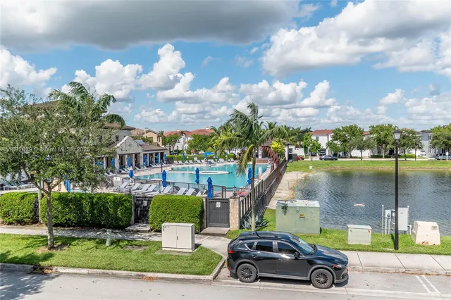 $3,000 | 17062 Southwest 95th Terrace, Miami, FL 33196