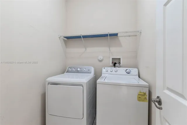 $3,000 | 17062 Southwest 95th Terrace, Miami, FL 33196