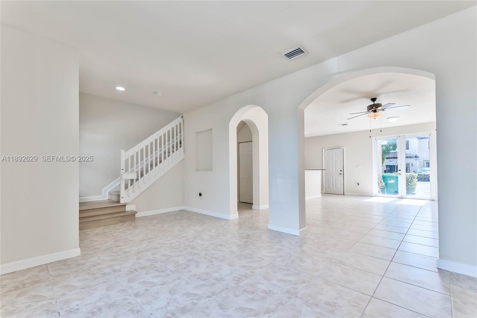 17062 Southwest 95th Terrace Miami, FL 33196 - Photo 5 of 43