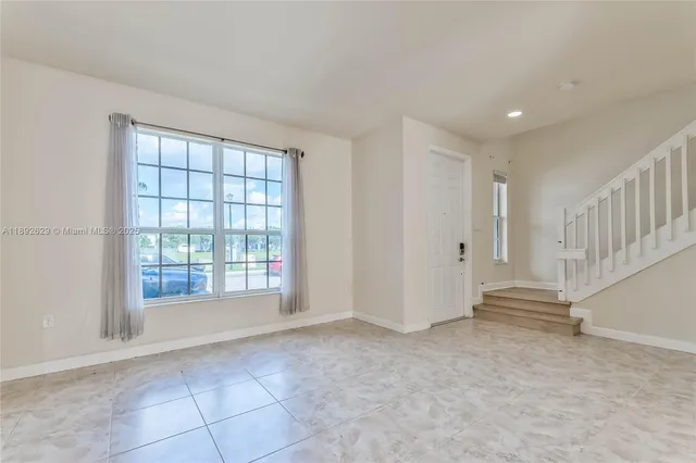 $3,000 | 17062 Southwest 95th Terrace, Miami, FL 33196