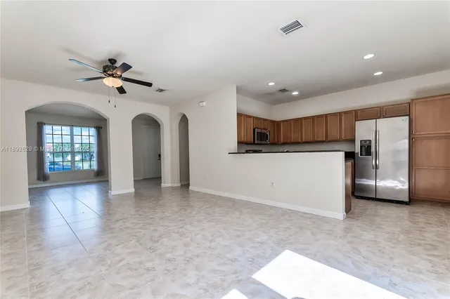 $3,000 | 17062 Southwest 95th Terrace, Miami, FL 33196