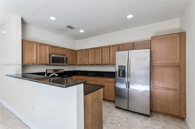 $3,000 | 17062 Southwest 95th Terrace, Miami, FL 33196