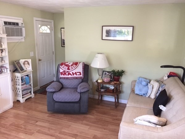 75 Lawrence Street Northborough, MA 01532 - Photo 9 of 35