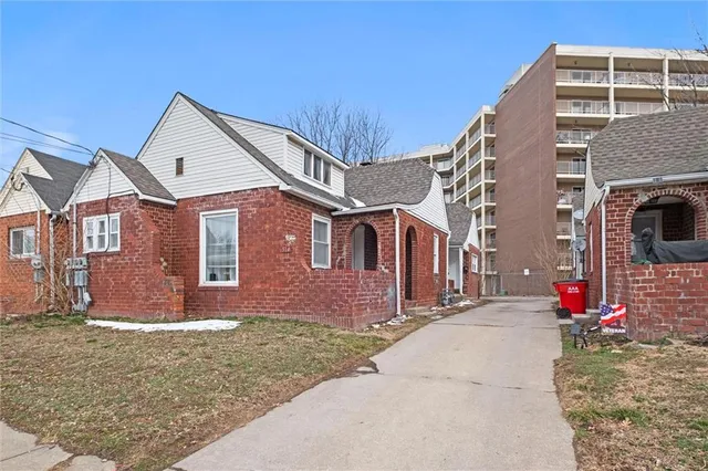 $210,000 | 514 West Walnut Street, Independence, MO 64050