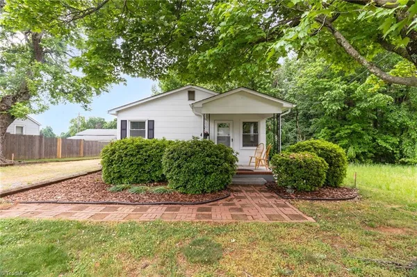 $190,000 | 544 Edgewood Street, Kernersville, NC 27284