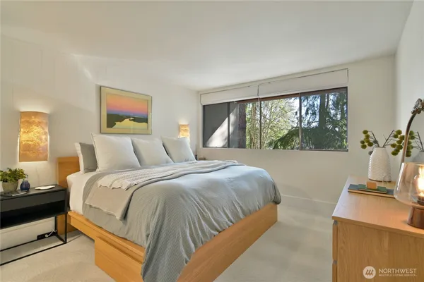 $390,000 | 6236 Northeast 137th Street, Unit 229, Redmond, WA 98052