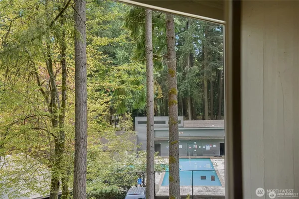 $390,000 | 6236 Northeast 137th Street, Unit 229, Redmond, WA 98052