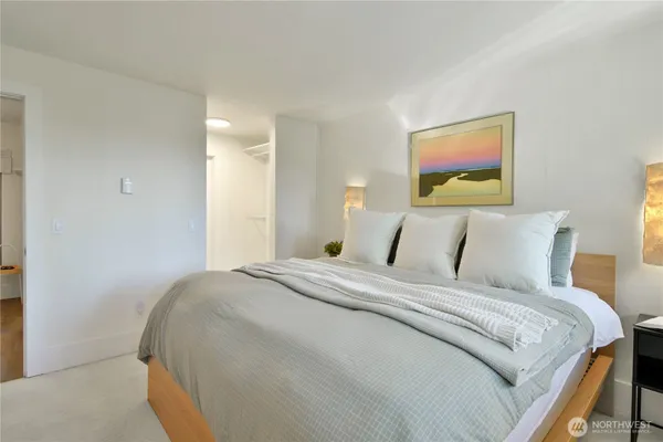 $390,000 | 6236 Northeast 137th Street, Unit 229, Redmond, WA 98052