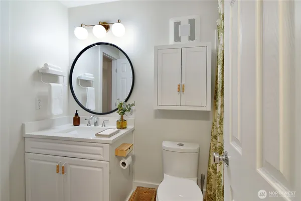 $390,000 | 6236 Northeast 137th Street, Unit 229, Redmond, WA 98052