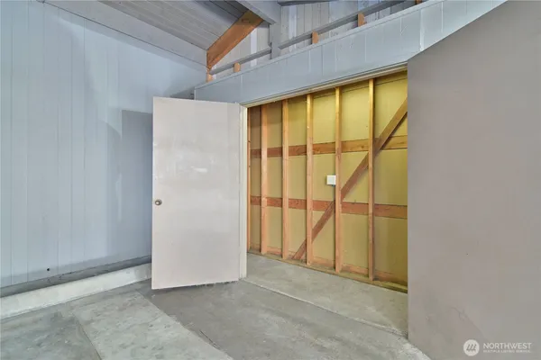 $390,000 | 6236 Northeast 137th Street, Unit 229, Redmond, WA 98052