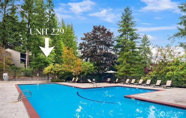 $390,000 | 6236 Northeast 137th Street, Unit 229, Redmond, WA 98052