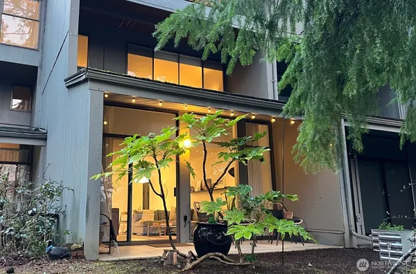 $390,000 | 6236 Northeast 137th Street, Unit 229, Redmond, WA 98052
