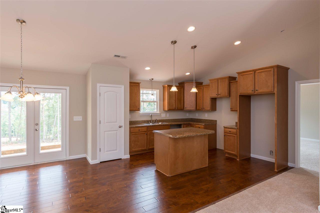 35 Lyman Lake Road Lyman, SC 29365 - Photo 6 of 23