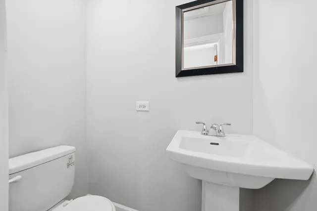 $304,900 | 2658 West 83rd Street, Chicago, IL 60652